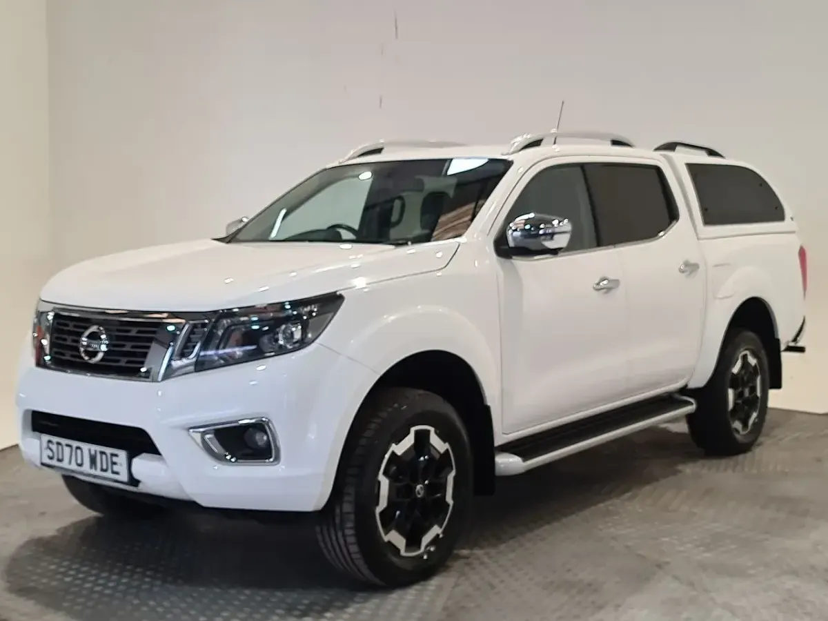 Używany Nissan Navara Tekna 190 KM (139 kW) 2020 Biały Pickup
