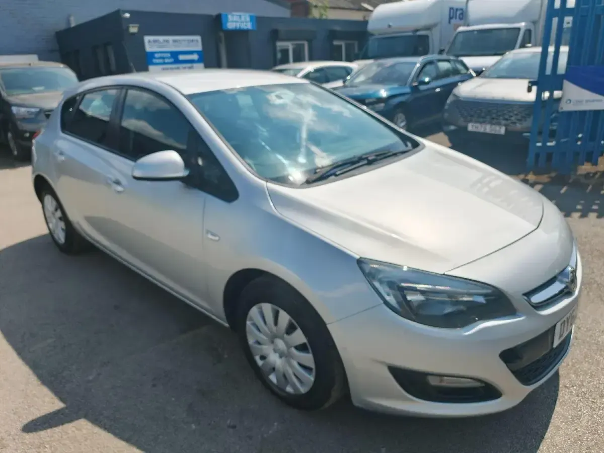 Used Vauxhall Astra 2012 Silver Hatchback