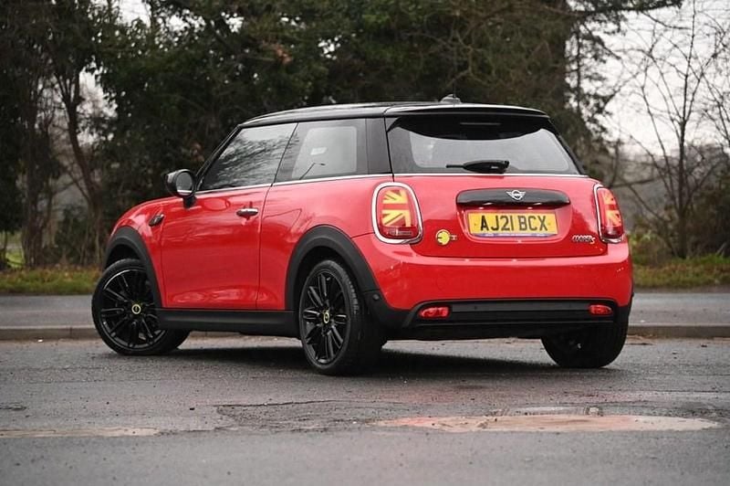 Used Mini Cooper SE Hatch 135 kW (184 HP) 2021 Red Hatchback