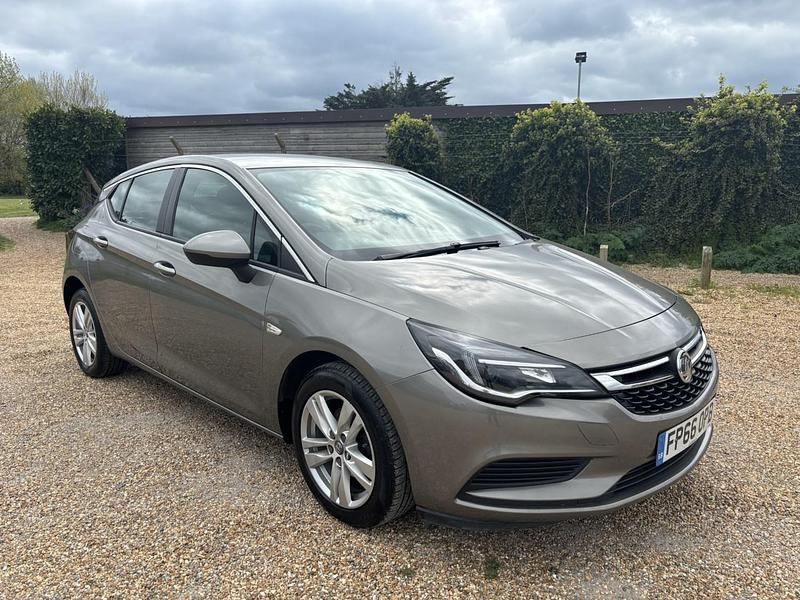 Used Vauxhall Astra 110 HP (80 kW) 2016 Grey Hatchback