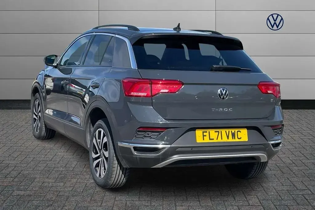 Used VW T-Roc Active 110 HP (80 kW) 2021 Grey SUV