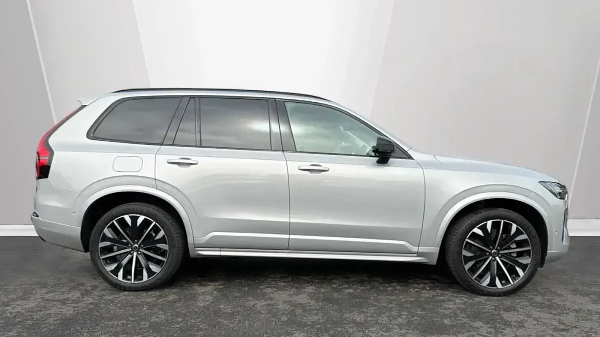 Used Volvo XC90 Ultra 455 HP (334 kW) 2025 Silver SUV
