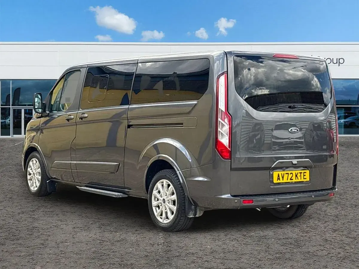 Used Ford Tourneo Custom Titanium 130 HP (95 kW) 2022 Grey Van