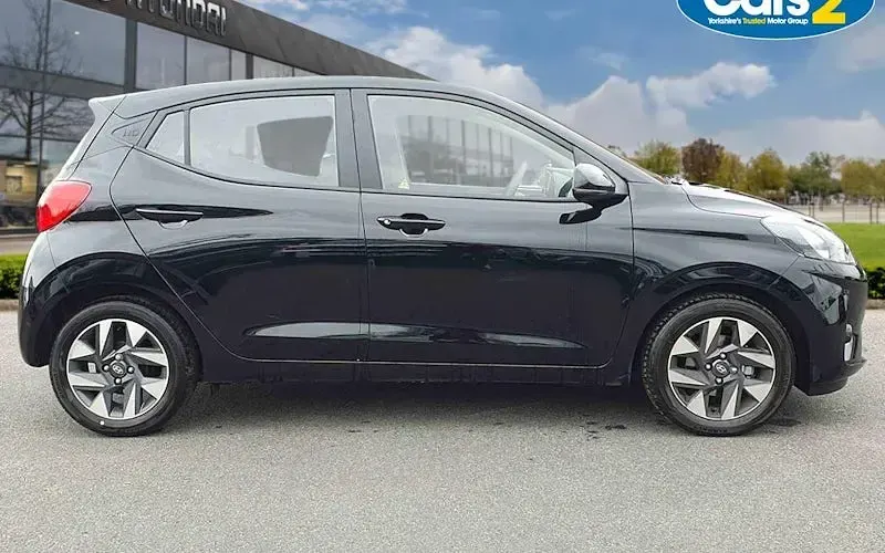 Used Hyundai i10 Advanced 63 HP (46 kW) 2026 Black Hatchback