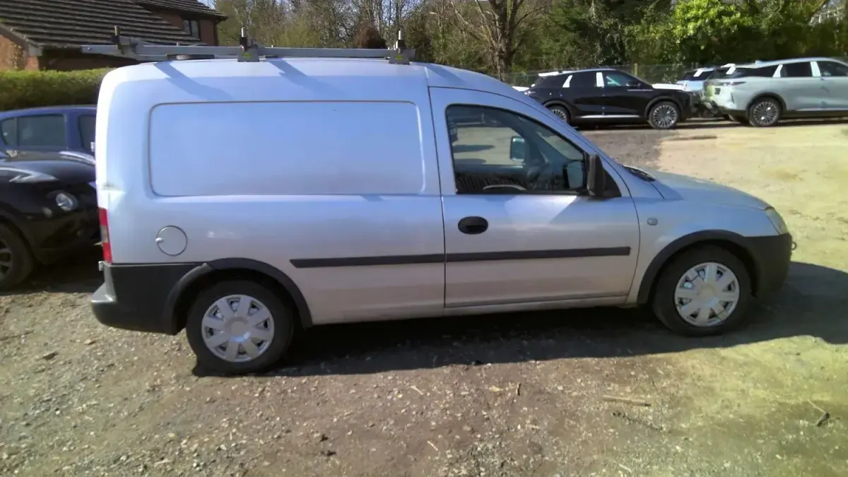 Used Vauxhall Combo 75 HP (55 kW) 2009 Silver MPV