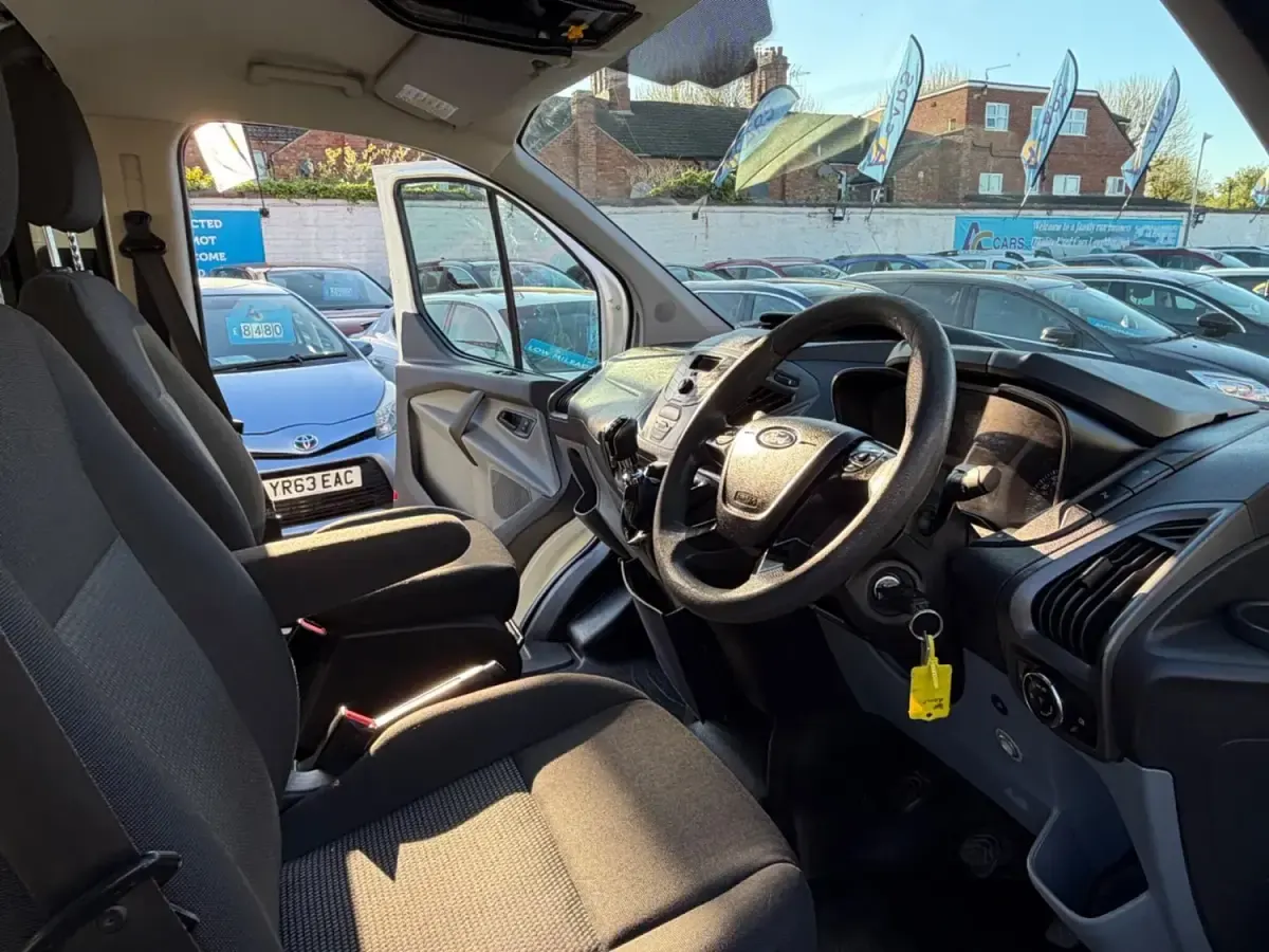 Usado Ford Transit Custom 100 HP (73 kW) 2014 Branco Van