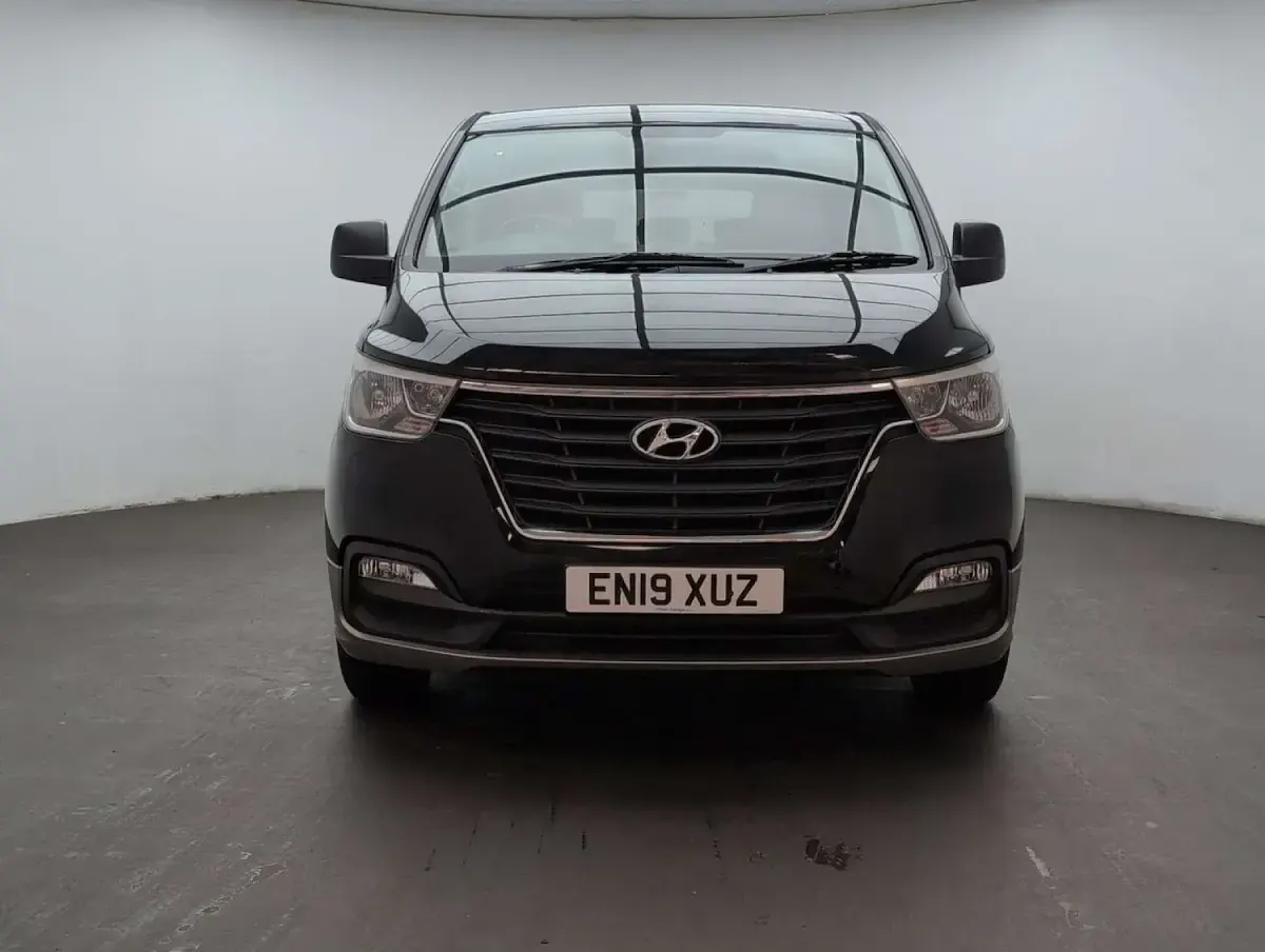 Used Hyundai I800 SE 136 HP (100 kW) 2019 Black MPV