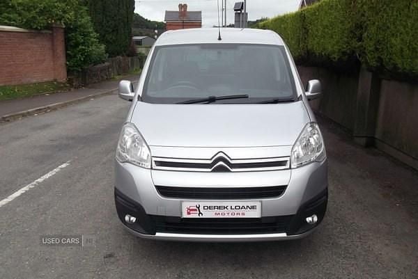 Used Citroën Berlingo Feel 100 HP (73 kW) 2017 Silver MPV