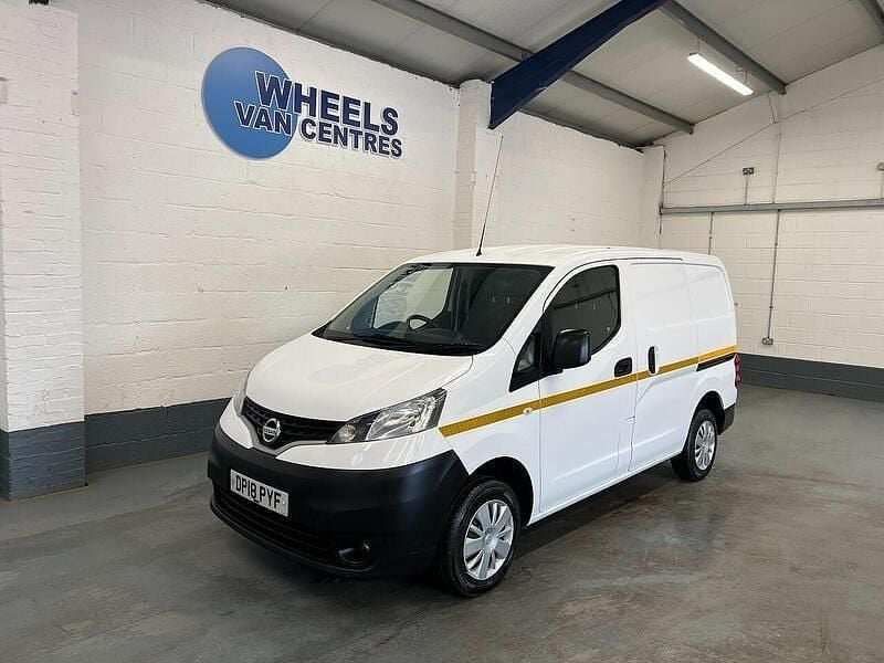 White Used 2018 Nissan NV200 Acenta MPV | £7,490 (Fair price) - Image 1/4