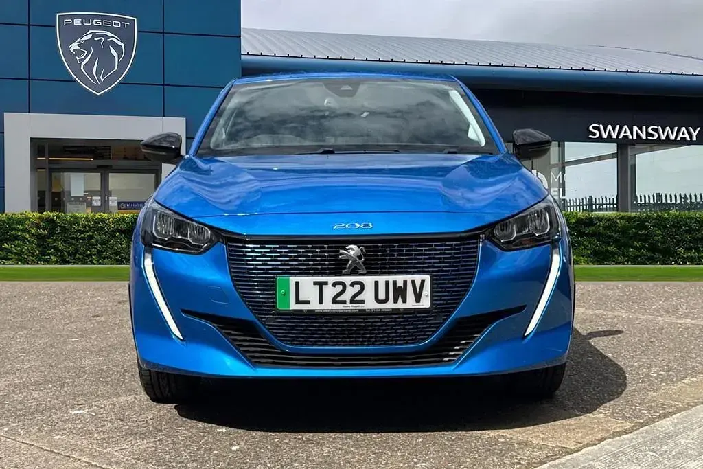 Used Peugeot e-208 Allure Premium 100 kW (136 HP) 2022 Blue Hatchback