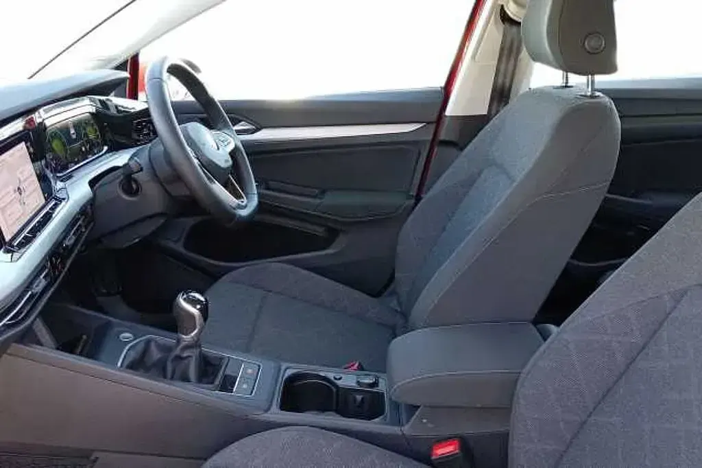 Używany VW Golf VIII 130 KM (95 kW) 2022
