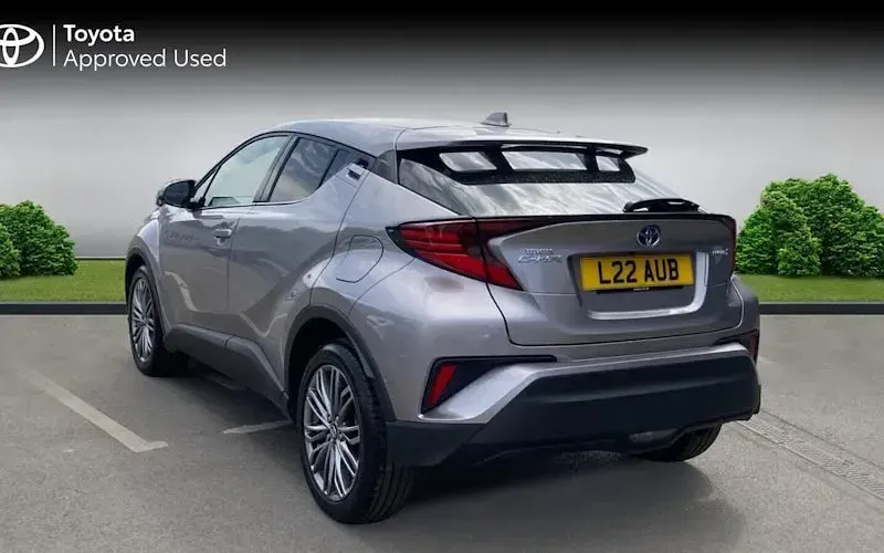 Used Toyota C-HR 122 HP (89 kW) 2022 Silver SUV