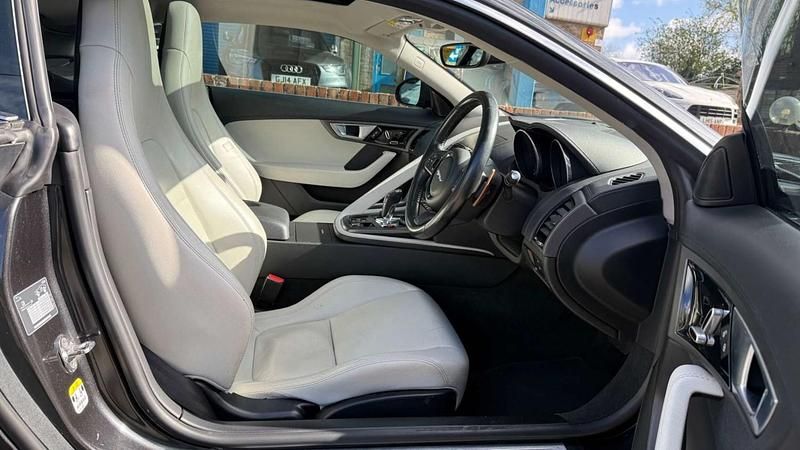 Used Jaguar F-Type Supercharged 380 HP (279 kW) 2014 Grey Coupe
