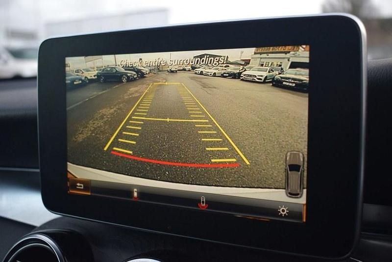 Used Mercedes GLC250 AMG line 2016 White Estate