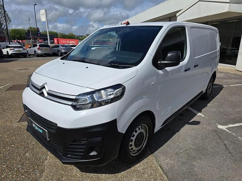 Usado Citroën Dispatch 101 HP (74 kW) 2023 Branco Monovolume
