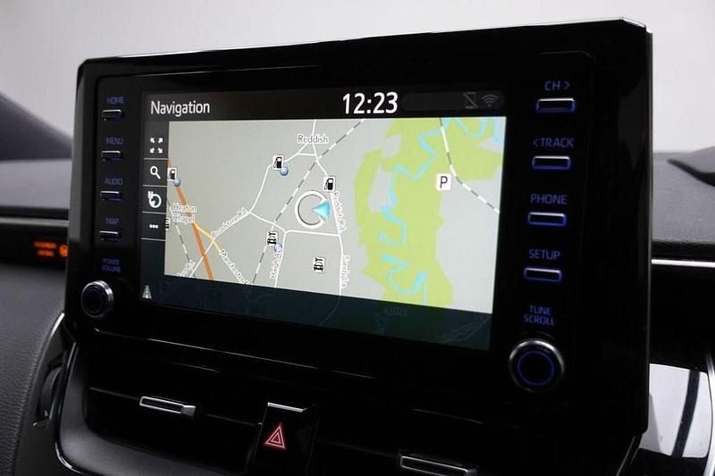 Usado Toyota Corolla Design 184 HP (135 kW) 2019 Vermelho Carrinha