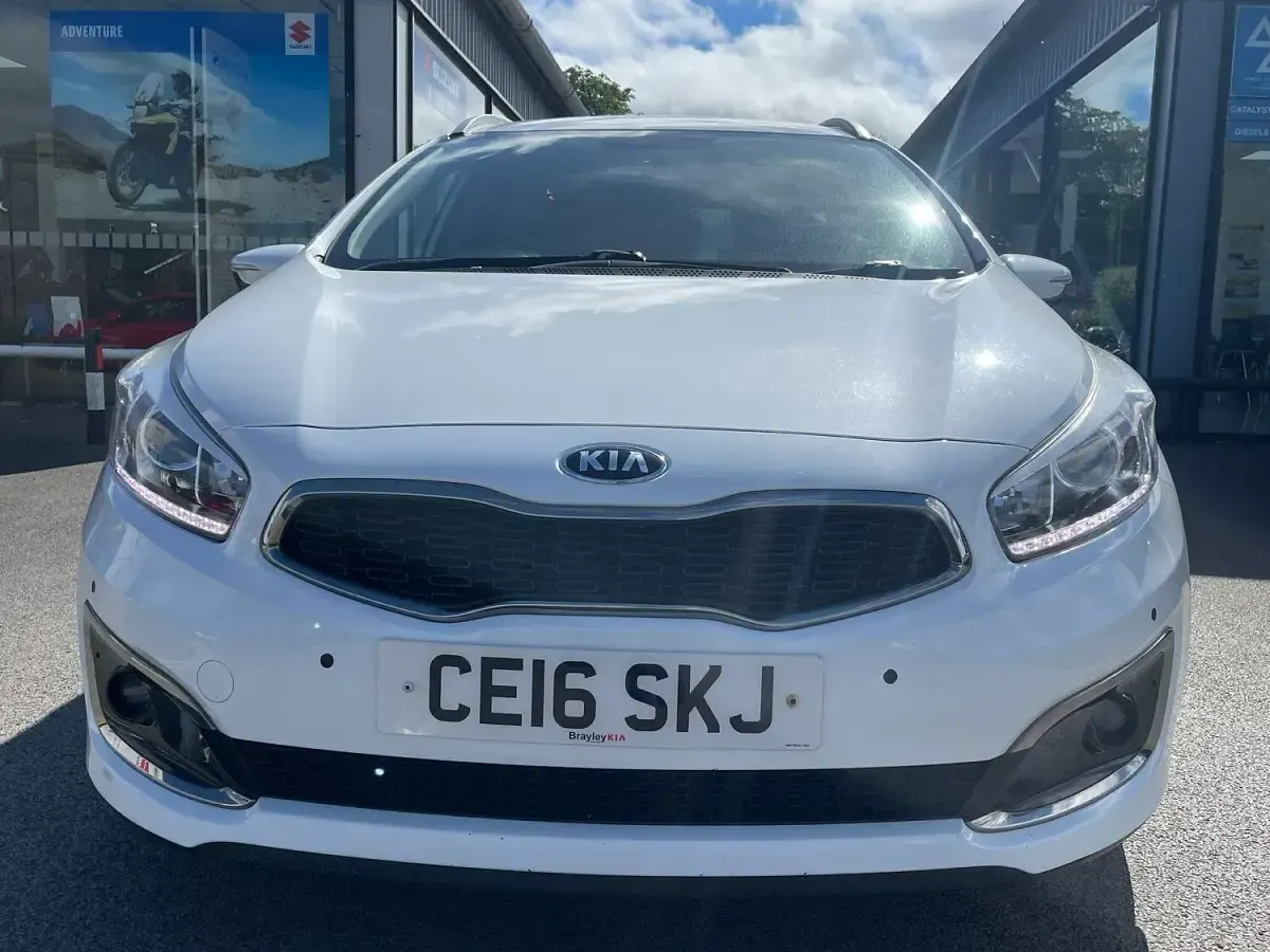Used Kia Ceed Sportswagon 136 HP (100 kW) 2016 White Estate