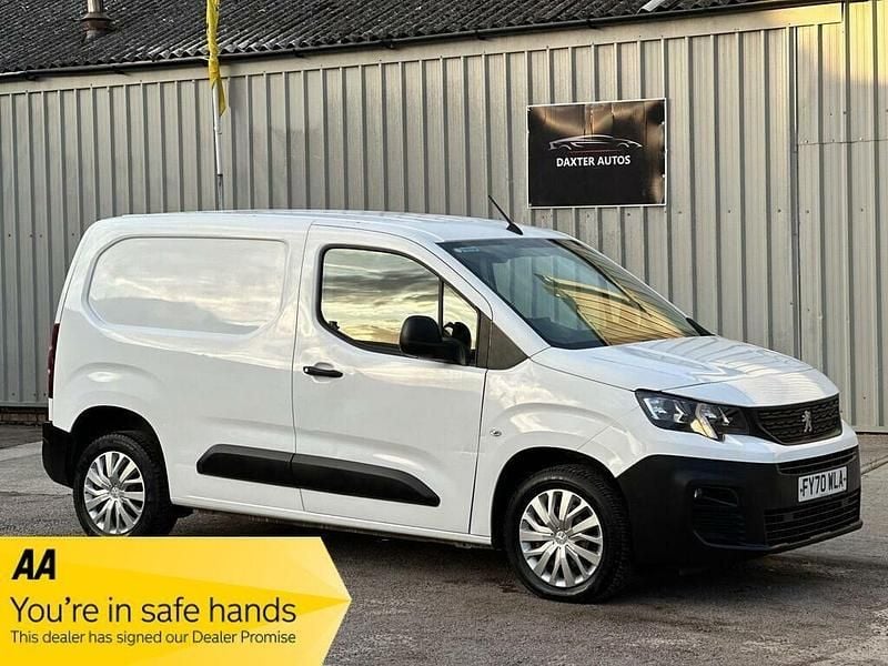 White Used 2020 Peugeot Partner S Van | £8,850 (Fair price) - Image 1/2