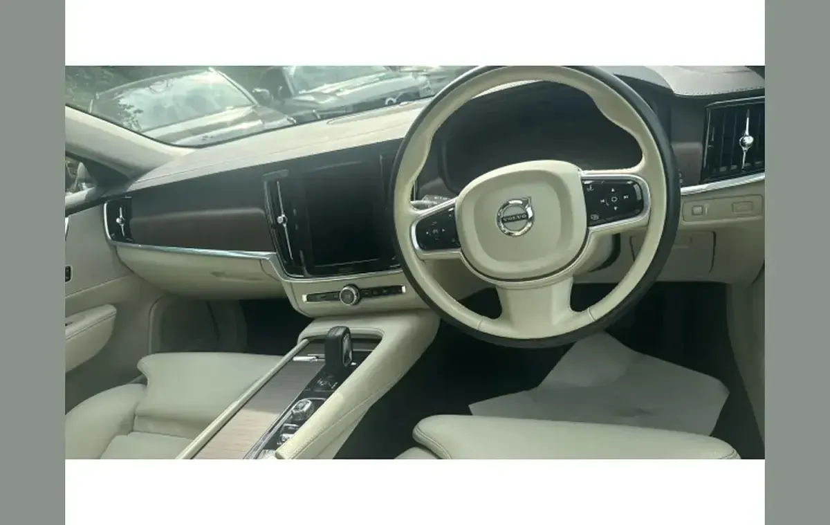Used Volvo V90 CC 232 HP (170 kW) 2021 Blue Estate