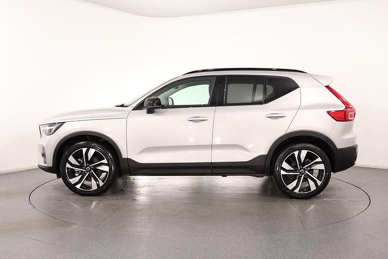 Used Volvo XC40 Ultra 194 HP (142 kW) 2025 Silver SUV