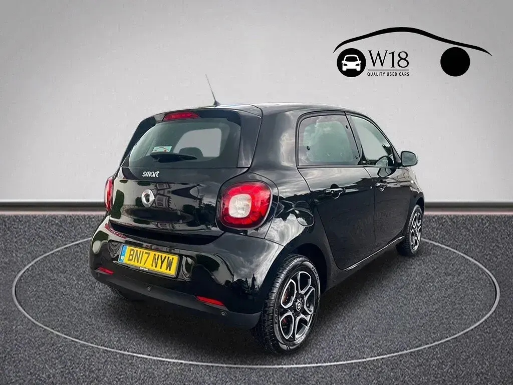 Used Smart ForFour Premium 71 HP (52 kW) 2017 Black Hatchback