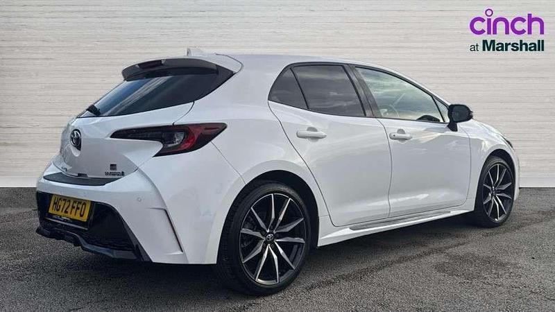 Used Toyota Corolla Sport 140 HP (102 kW) 2023 White Hatchback