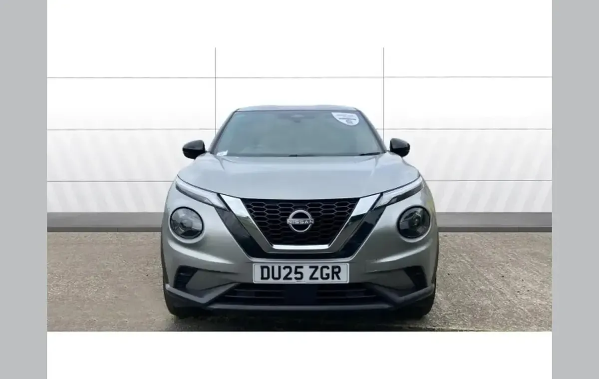Used Nissan Juke N-Connecta 114 HP (83 kW) 2025 Silver SUV