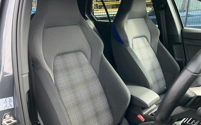 Used VW Golf VIII GTE 245 HP (180 kW) 2024 Hatchback