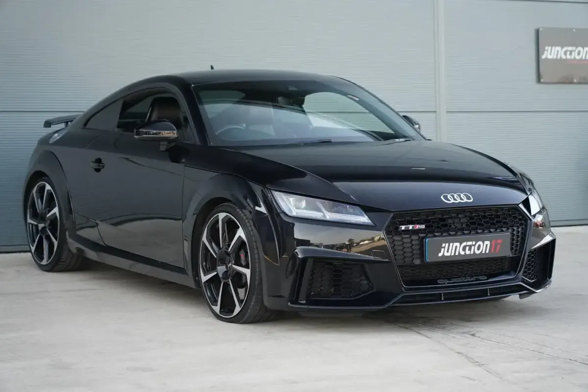 Begagnad Audi TT RS Business 400 HK (294 kW) 2018 Svart Sportkupé