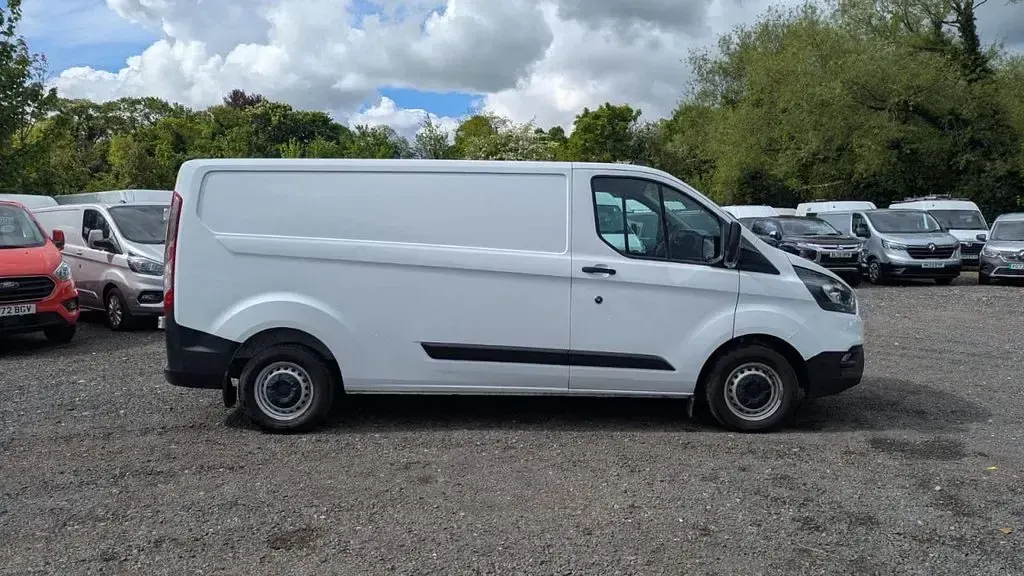 Used Ford Transit Custom Premium 105 HP (77 kW) 2021 White