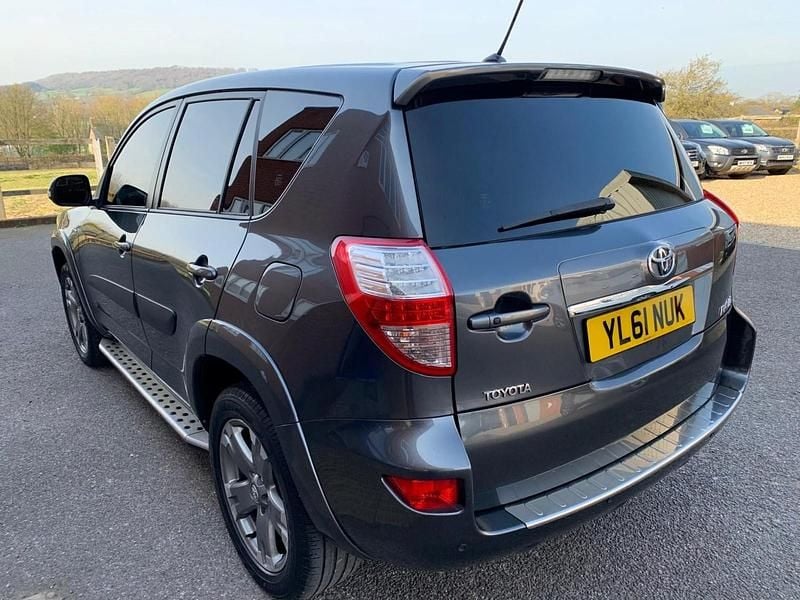 Used Toyota RAV4 SR 150 HP (110 kW) 2016 Grey SUV