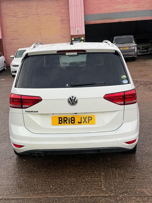 Used VW Touran 150 HP (110 kW) 2018 White MPV