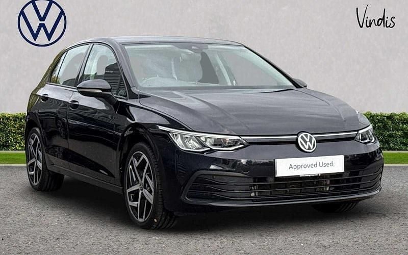 Used 2024 VW Golf VIII Life Hatchback | £14,644 (Good price) - Image 1/4