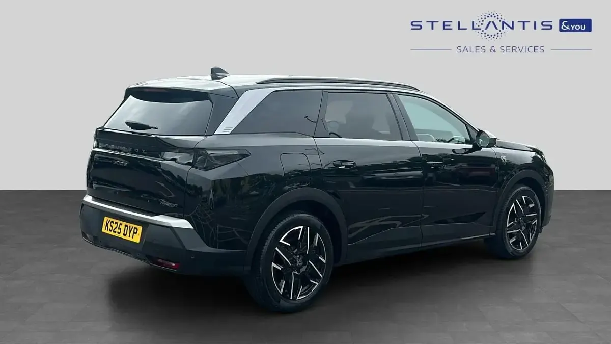 Used Peugeot 5008 GT 134 HP (98 kW) 2025 Black SUV