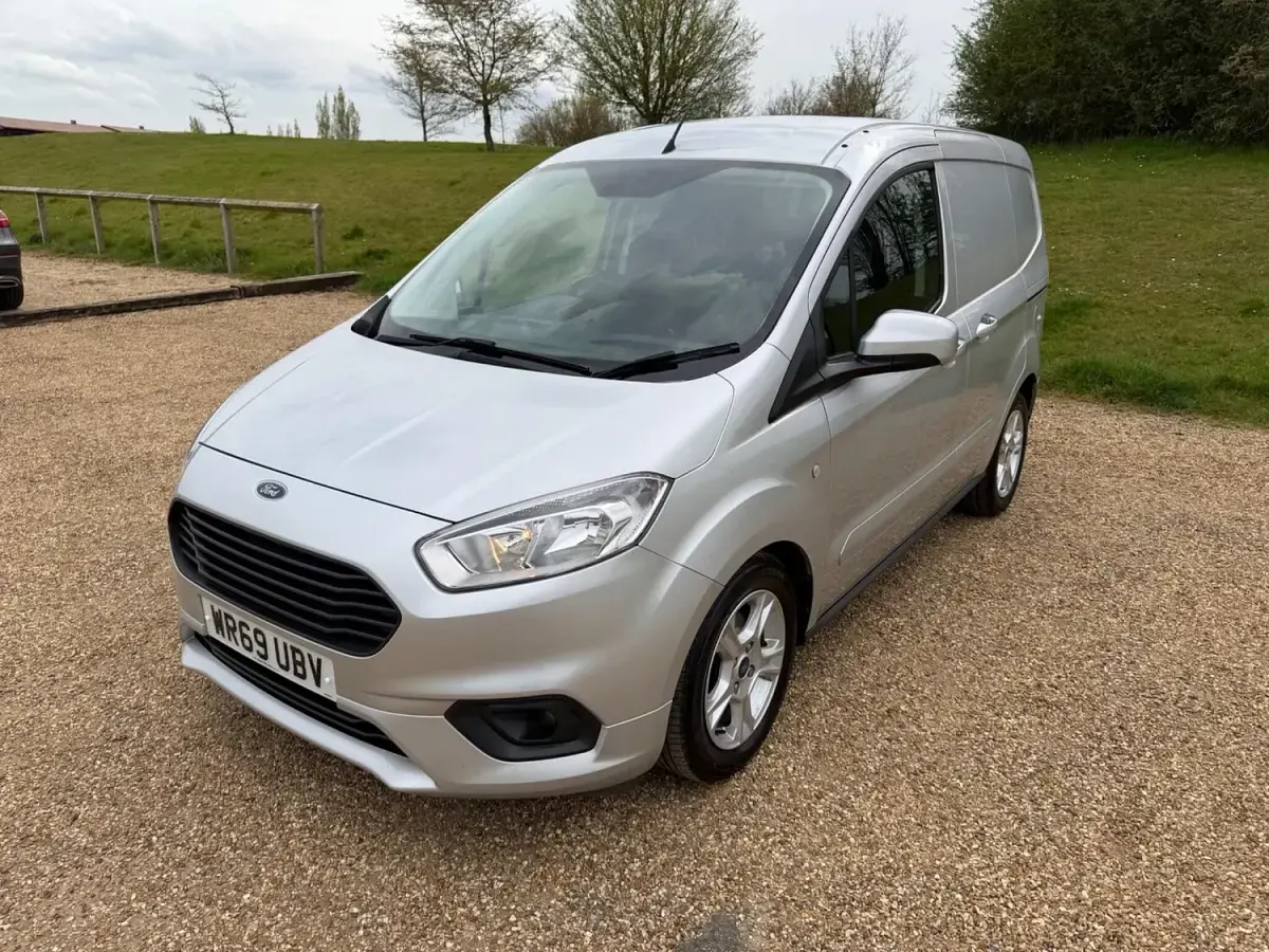 Used Ford Transit Limited 100 HP (73 kW) 2019 Silver Van