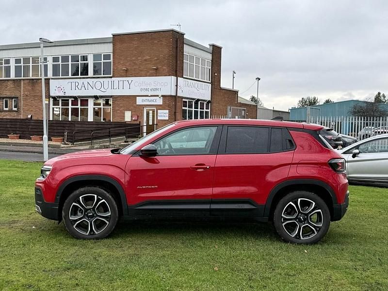 Used Jeep Avenger Summit 100 HP (73 kW) 2025 Red SUV