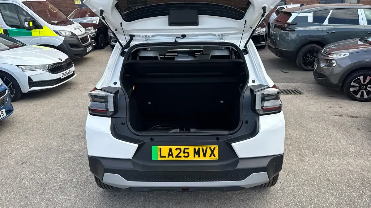 New Citroën e-C3 83 kW (113 HP) 2025 White Hatchback