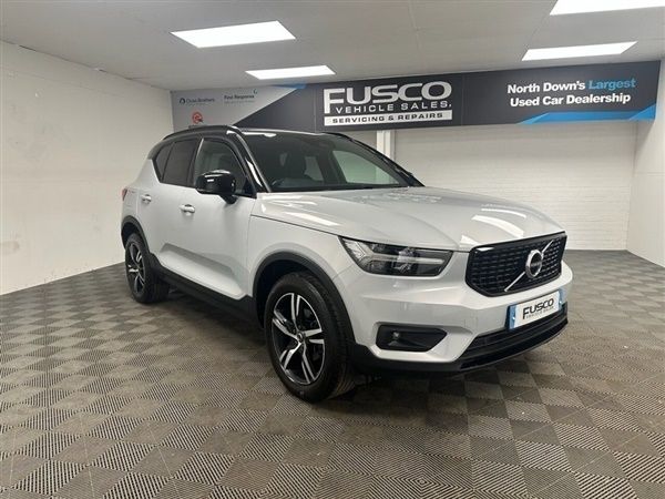 Silver Used 2020 Volvo XC40 R-Design SUV | £22,140 (Expensive) - Image 1/1