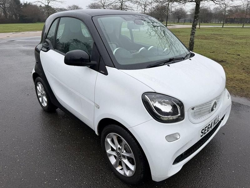 White Used 2015 Smart ForTwo Coupé Passion Coupe | £4,500 (Fair price) - Image 1/4