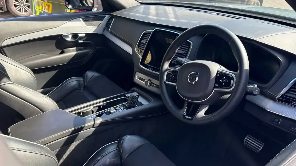 Used Volvo XC90 R-Design 235 HP (172 kW) 2021 Grey SUV
