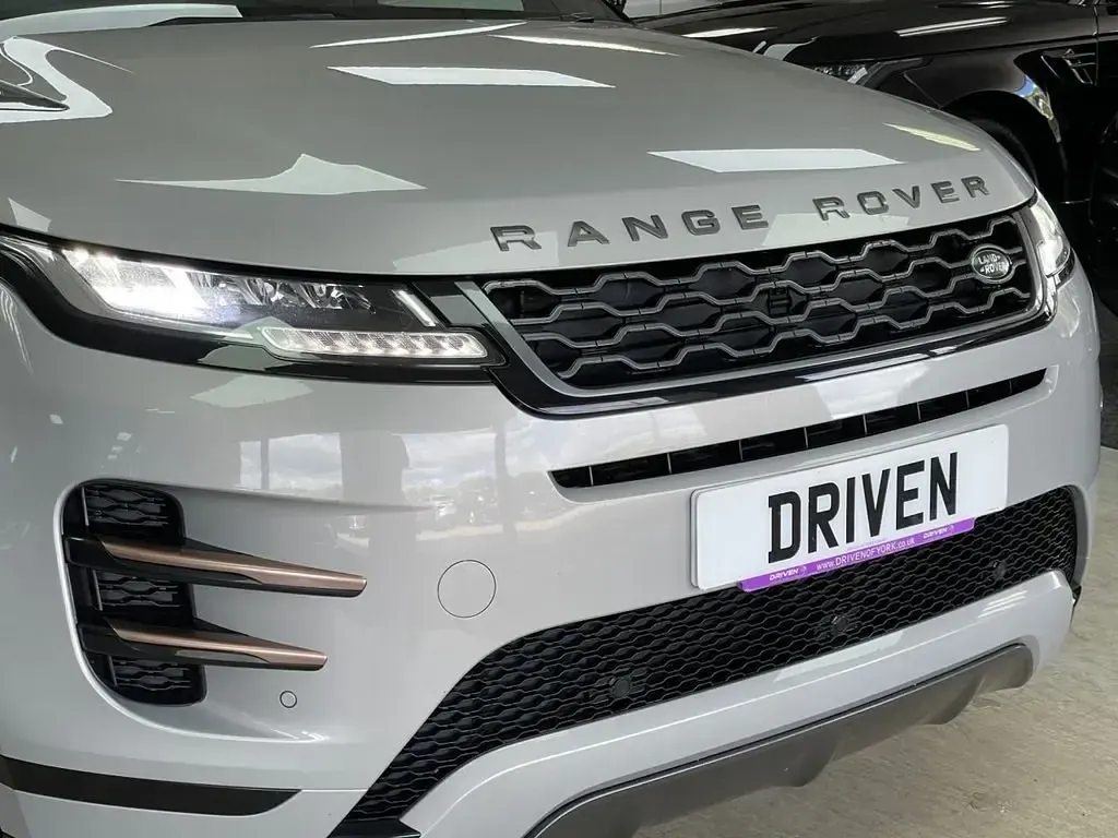 Używany Land Rover Range Rover evoque R-Dynamic 180 KM (132 kW) 2020 Srebrny SUV