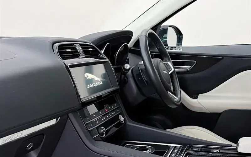 Used Jaguar F-Pace Prestige 250 HP (183 kW) 2019 Blue SUV