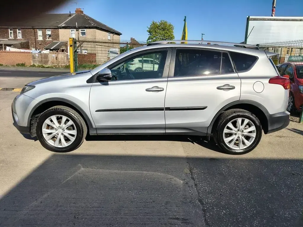 Used Toyota RAV4 150 HP (110 kW) 2013 Silver SUV