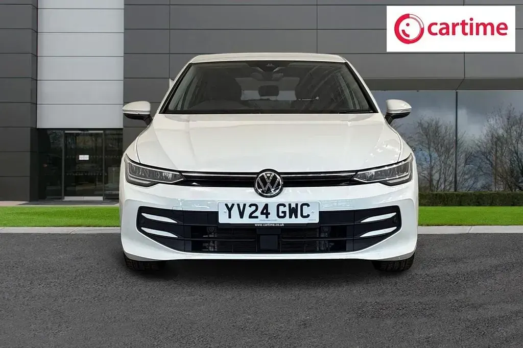 Used VW Golf VIII Match 150 HP (110 kW) 2024 White Hatchback