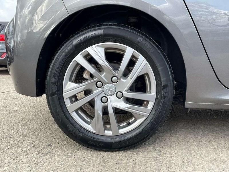 Used Peugeot 208 Active 101 HP (74 kW) 2020 Grey Hatchback