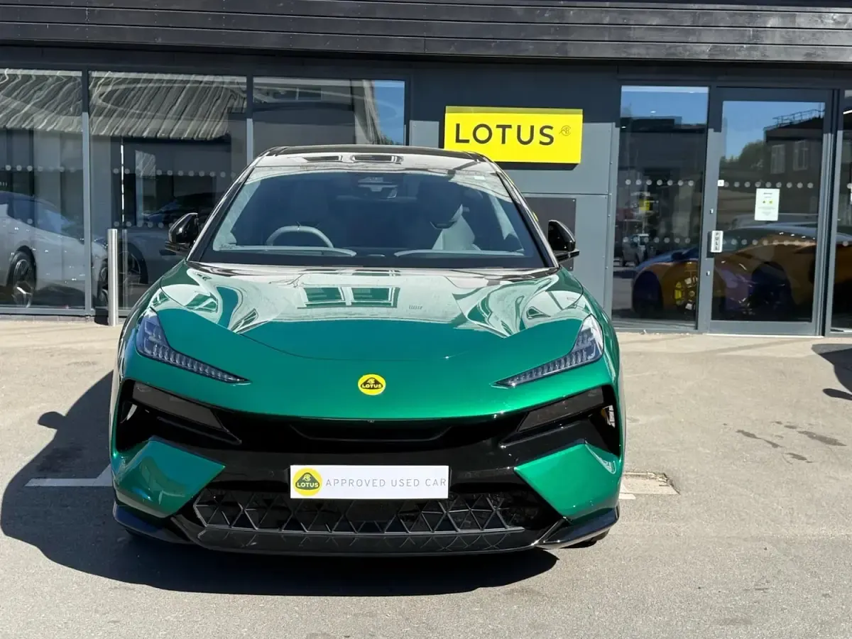 Used Lotus Eletre 450 kW (612 HP) 2024 Green SUV