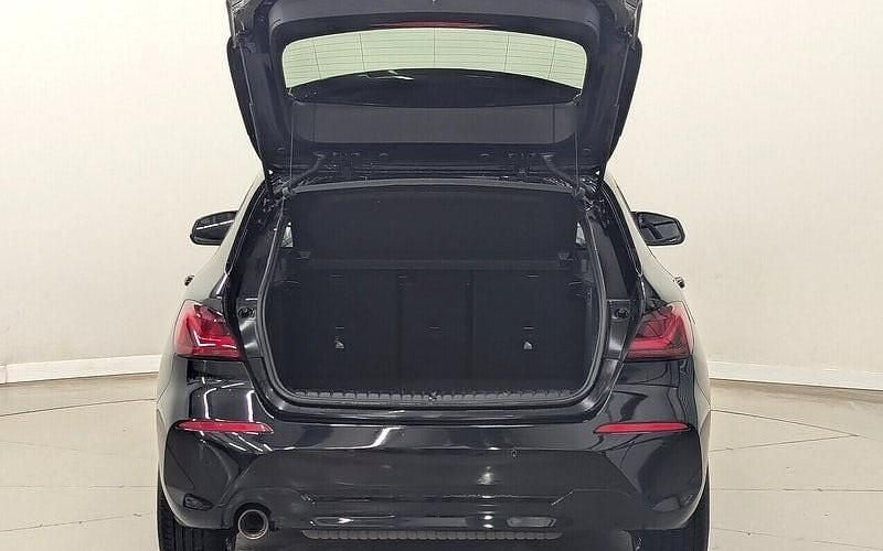 Used BMW 118 Comfort Edition 140 HP (102 kW) 2020 Black Hatchback