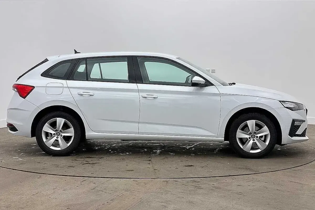 Used Skoda Scala SE 85 HP (62 kW) 2025 Moon white metallic Hatchback