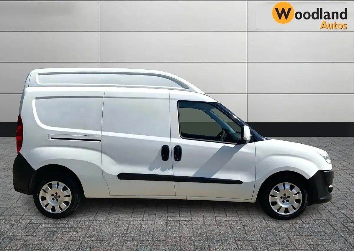 Used Fiat Doblò 2015 White MPV