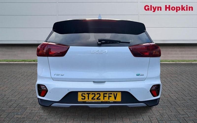 Used Kia Niro 141 HP (103 kW) 2022 White SUV